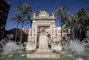 Monumento A Joaquín Sorolla en el barrio de el Cabanyal