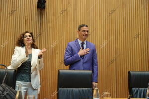 El presidente del gobierno Pedro Sánchez preside la reunión de diputados y...