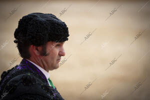 Morante de la Puebla, de nazareno y azabache