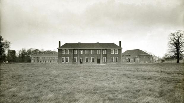 Imagen antigua del edificio de los pacientes de Aston Hall, en Derby, Reino Unido