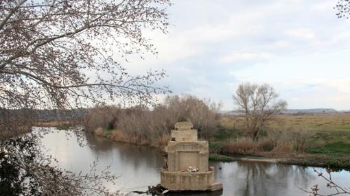 Restos del puente del Pindoque, en la actualidad