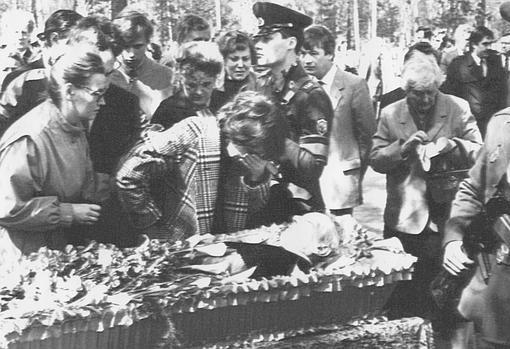 Internacional Entierro de Philby en el cementerio de Kuntsevo, Moscú, en 1988