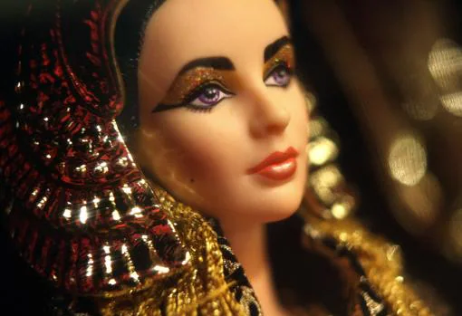 Foto de archivo de Barbie como Cleopatra