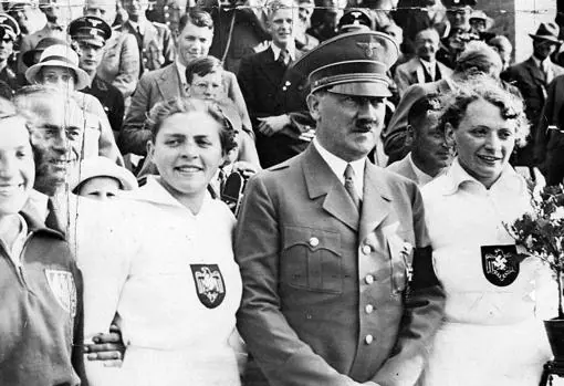 Hitler junto a «Tilly» Fleischer