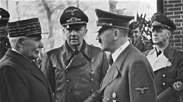 Deportaciones y antisemitismo: la verdad tras Pétain, el traidor francés que admiraba a Hitler