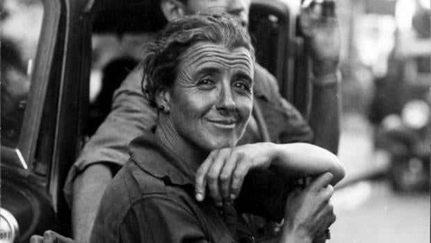 De cómo socialistas y comunistas equipararon a las milicianas con prostitutas en la Guerra Civil