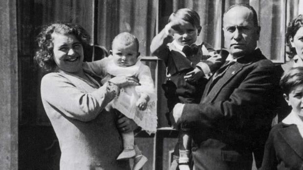 La conversación de Mussolini con su mujer que pudo salvarle la vida: «Benito, detente o habrá duelos»