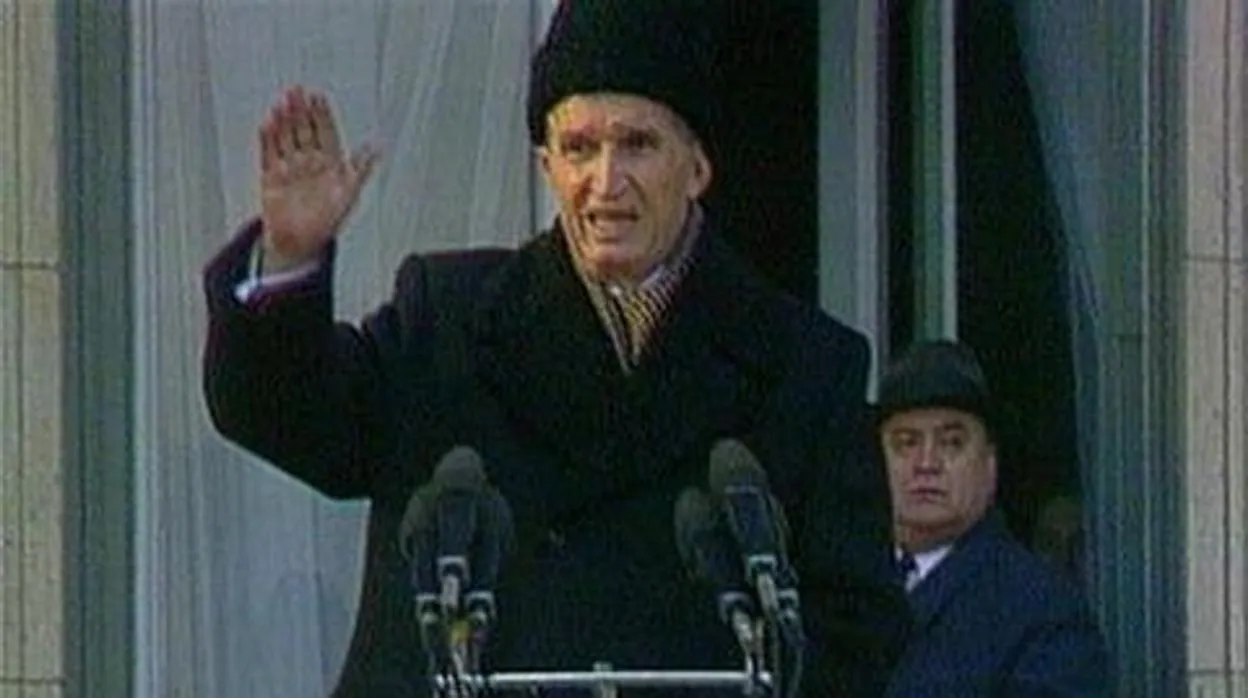 El discurso que llevó al paredón a Ceaucescu: «Eche a todos los obreros en fosas comunes»