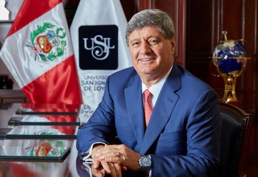 El exvicepresidente de Perú carga en ABC contra la Leyenda Negra de la Conquista española