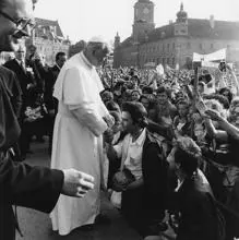 Juan Pablo II, a su llegada a Varsovia