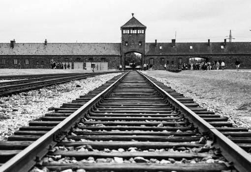 El héroe polaco que se infiltró en Auschwitz para desvelar sus barbaridades