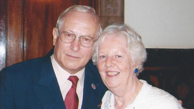 La pacífica abuela que ocultó su pasado como la gran espía del MI6 en la Guerra Fría, hasta su actual muerte
