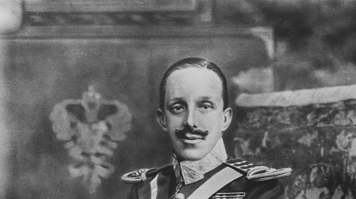 Fotografía de Alfonso por Kaulak en 1916.
