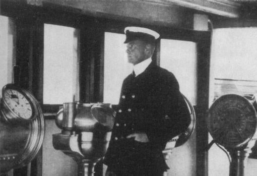 Las gestas olvidadas luchando contra submarinos y nazis del oficial más odiado del Titanic