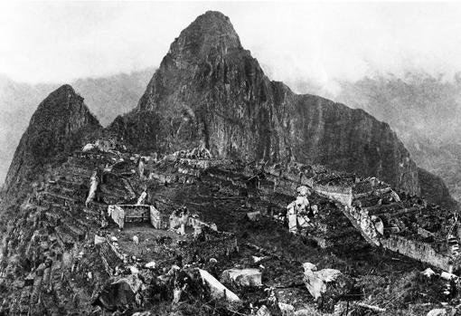 Fotografía de Machu Picchu tomada en 1912 por Bingham.