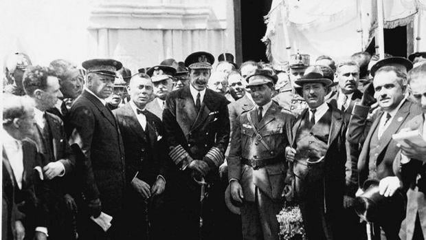 La sublevación republicana en la que Franco quiso bombardear a toda la familia de Alfonso XIII