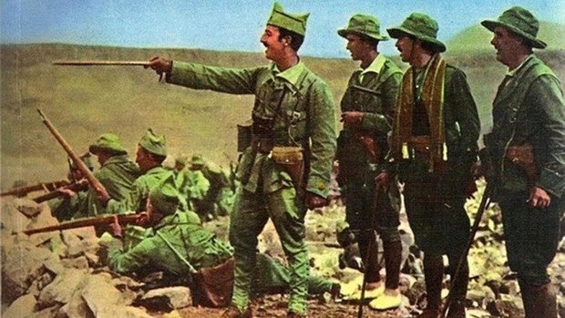 Abd el-Krim vs Franco: así conquistó España la 'guarida' del rifeño que desangró a su ejército