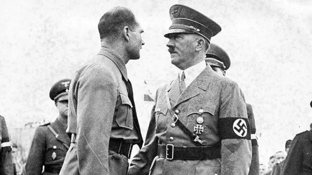 La cariñosa relación entre Hitler y Rudolf Hess: el eterno rumor sobre la homosexualidad del ‘Führer’