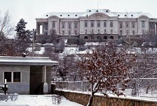 Palacio de Tajbeg fotografiado años después del asalto.