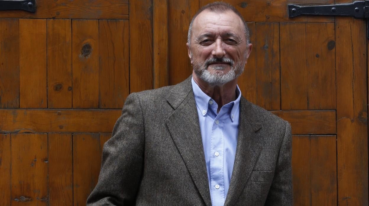 Escritores e historiadores critican el plan educativo: «Más peligrosos que los malvados son los estúpidos»