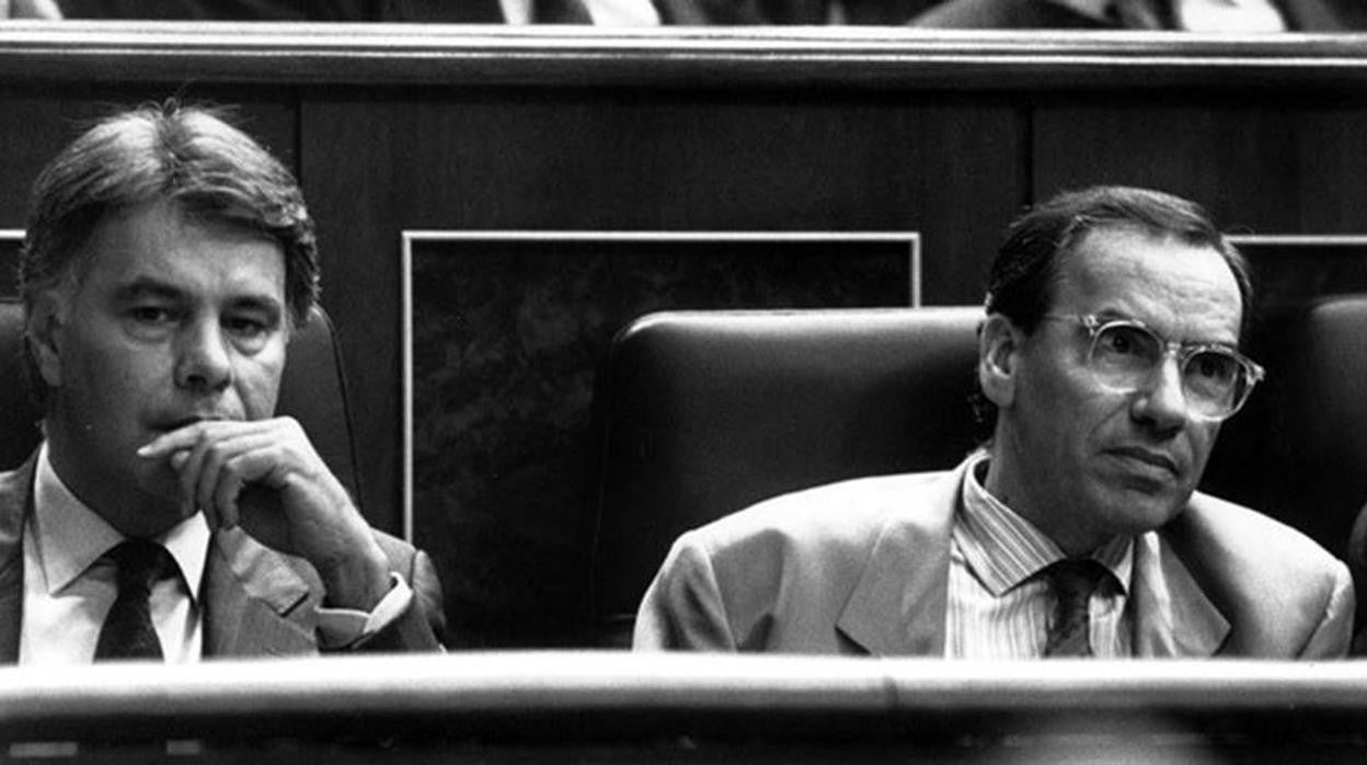 Los escándalos de corrupción del PSOE que &#039;Cuéntame&#039; tendría que retratar si la histórica serie no se cancela