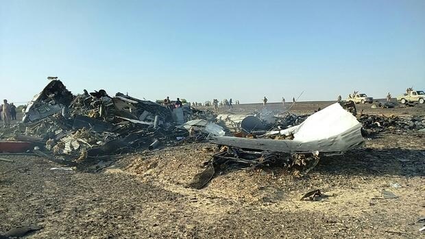 Restos del avión ruso estrellado en Egipto