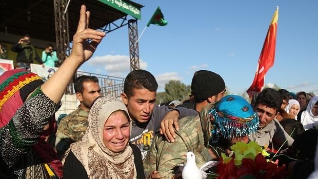 Funeral por un miliciano kurdo de Siria caído en la lucha contra Estado Islámico