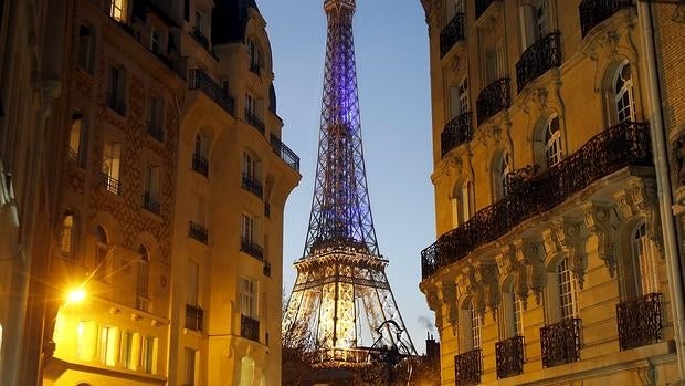 Hallan un cinturón de explosivos en el sur de París