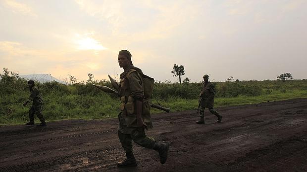 Militares patrullan cerca de la ciudad de Goma en 2012