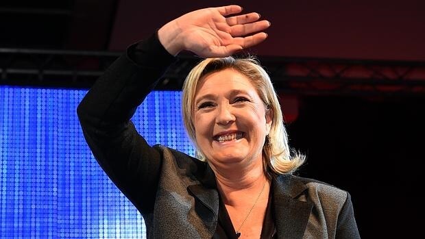 Marine Le Pen, durante un acto de campaña, este miércoles en Nimes