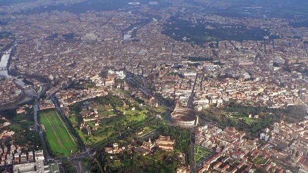 La ciudad Roma, en un foto sacado de un avión.