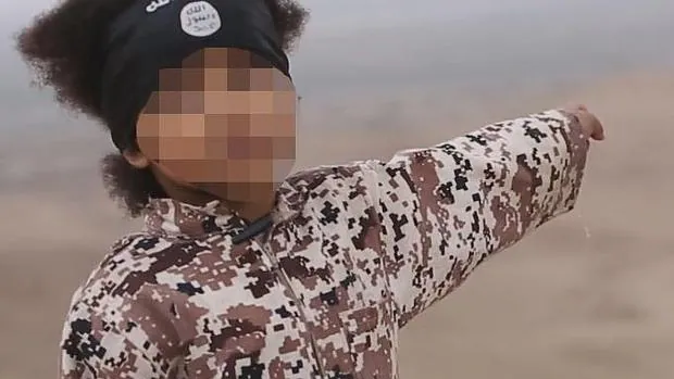 El niño yihadista del último vídeo de Daesh es hijo de una británica