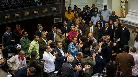 Diputados del Partido Socialista Unido de Venezuela (PSUV) participan en la sesión de la Asamblea Nacional (AN)