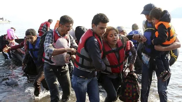 Un grupo de refugiados supuestamente procedentes de Siria desde Turquía