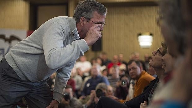 Jeb Bush, durante la campaña en Iowa