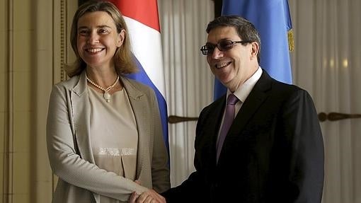 La jefa de la diplomacia europea, Federica Mogherini , y el canciller cubano, Bruno Rodríguez, este viernes en La Habana