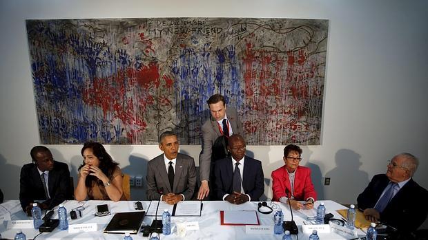 Barack Obama y destacados disidentes cubanos, durante el encuentro mantenido este martes