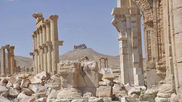 Vista de las ruinas del Castillo de Palmira (castillo de Fakhr-al-Din al-Ma'ani) en dicha ciudad histórica en Siria