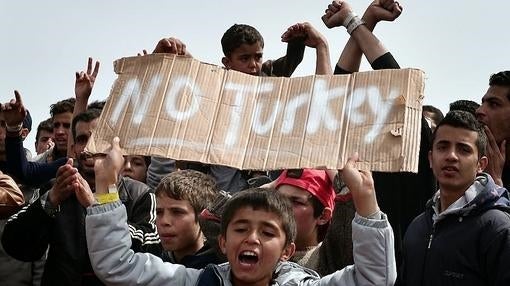 Un grupo de refugiados sirios pide no ser enviado a Turquía desde Grecia
