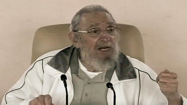 Fidel Castro reaparece en público en un homenaje a su cuñada fallecida