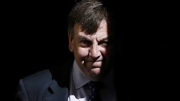 El ministro de Cultura de Reino Unido, John Whittingdale