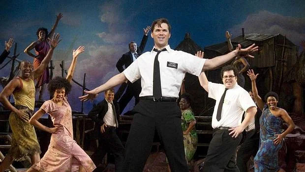 Imagen promocional de una obra musical sobre los mormones representada en Nueva York