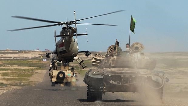 Militares iraquíes se despliegan junto a las tropas internacionales para luchar contra el Daesh