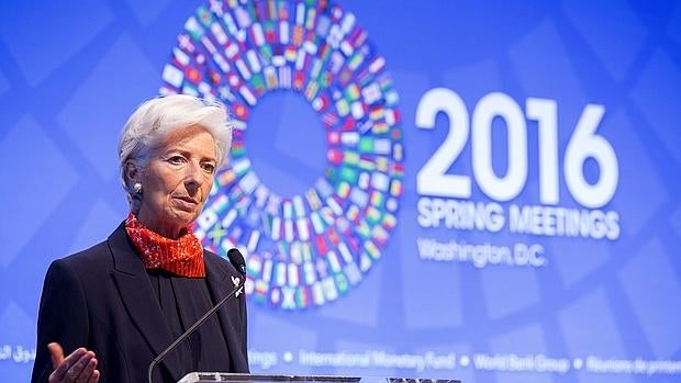 Christine Lagarde, directora del FMI, advierte que el Brexit puede acarrear graves problemas para la economía británica