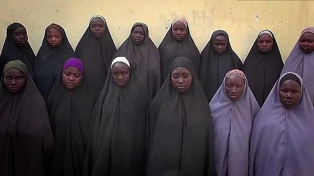 Encuentran a una de las más de 200 niñas secuestradas por Boko Haram en Chibok