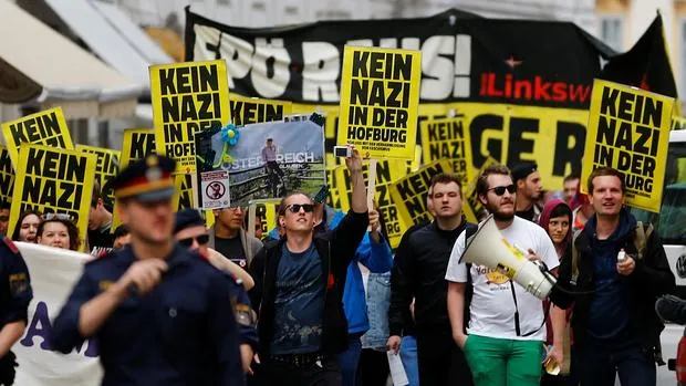 Manifestación contra el derechista Norbert Hofer, este jueves en Viena