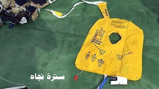 EgyptAir advierte que identificar los cuerpos llevará varias semanas