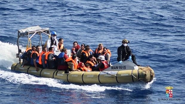 Operación de rescate en el Mediterráneo de la Marina italiana