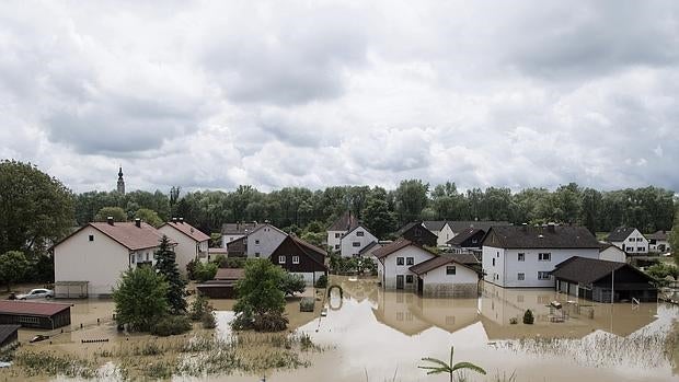 Vista general de las inundaciones en las calles de Simbach (Alemania)