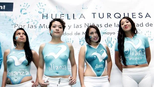 Un partido mexicano cierra la campaña electoral con mujeres desnudas
